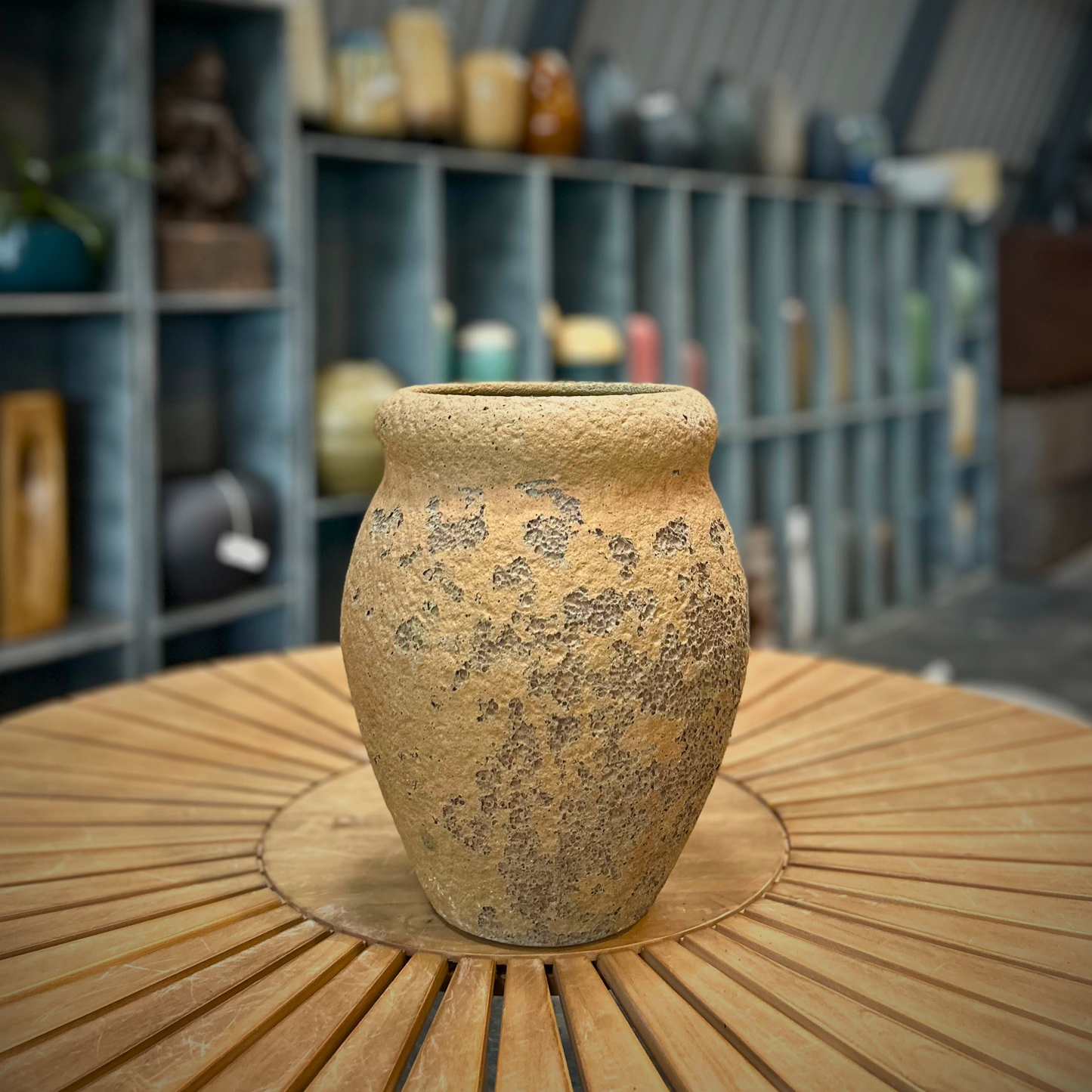 Geo Edge – Geometric Ceramic Vase