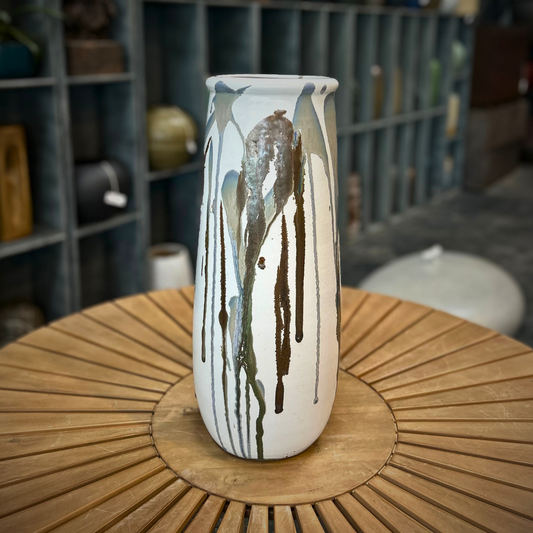 Dual Harmony – Two-Tone Ceramic Vase Type 2